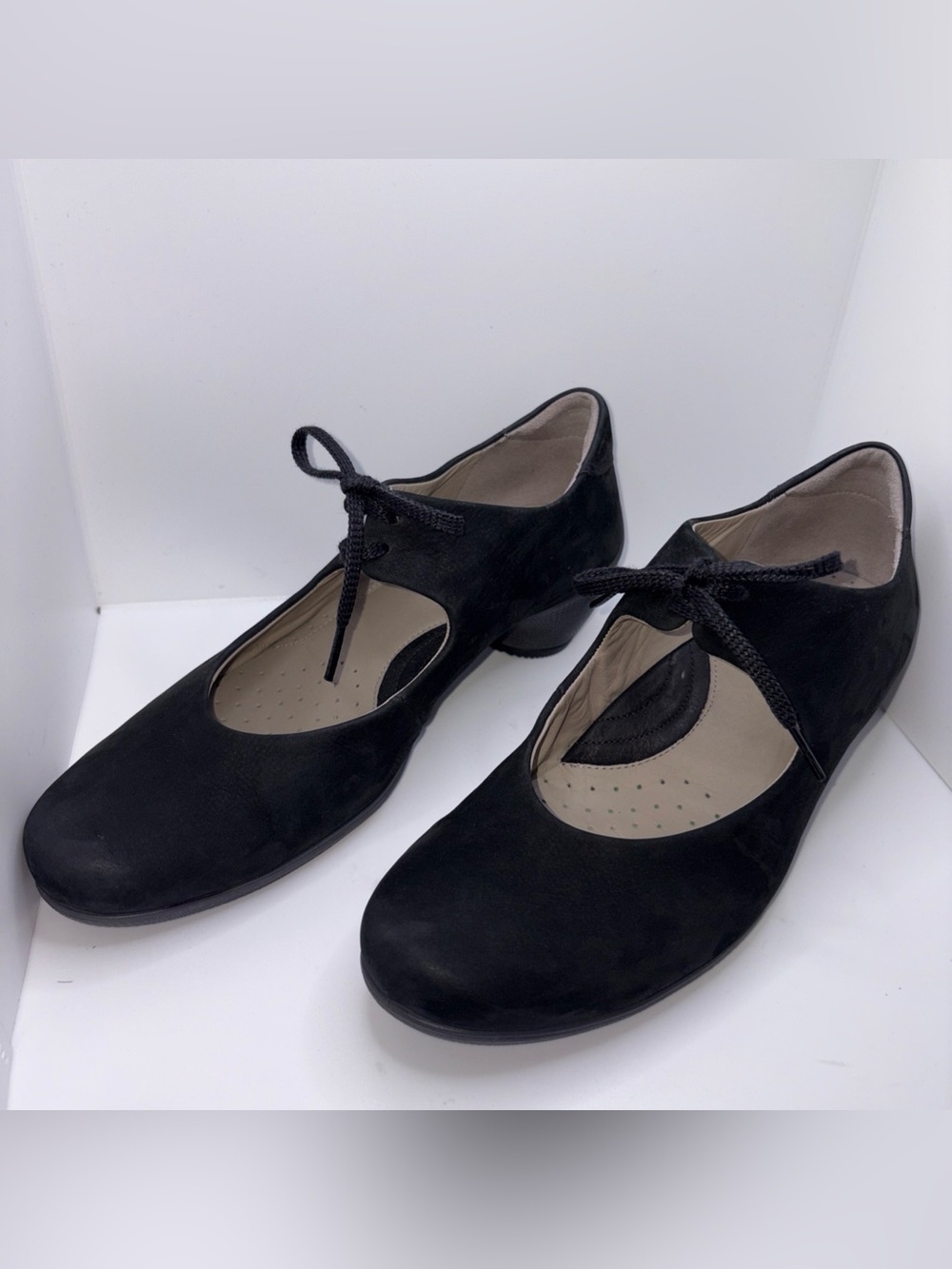 ECCO Sculptured Mary Jane Pump Casual Sz 9.5 Suede Leather Black Lace Up Comfort